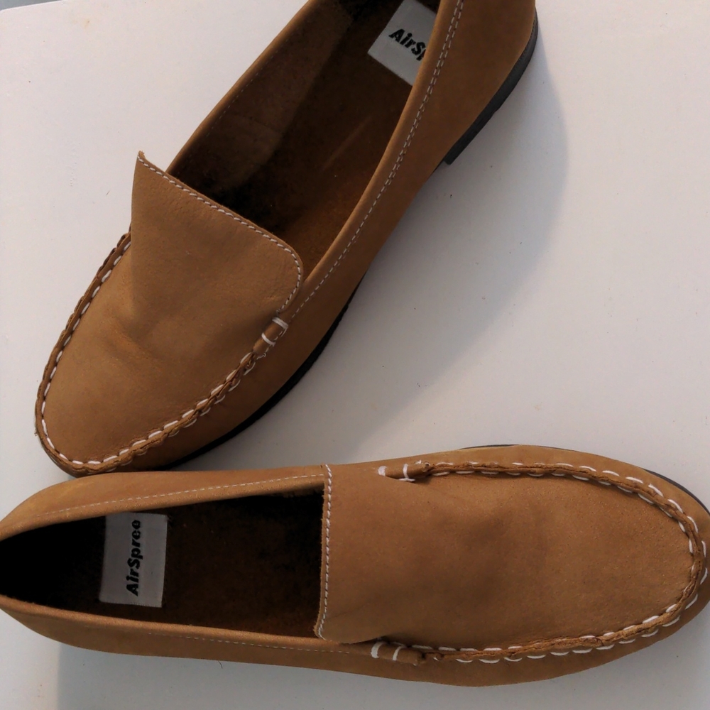 Airspree Taupe Leather Upper Moccasin Boat Shoes Size 7.5 M with Upper Stitching